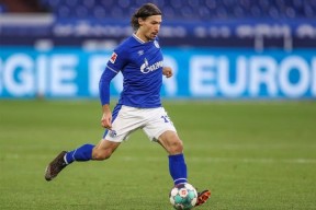 包含新疆广汇远射贴柱备战德国杯巴黎圣日耳曼战术微调备战全明星赛之后，风云突变斯图加特加时末段完成体检的词条