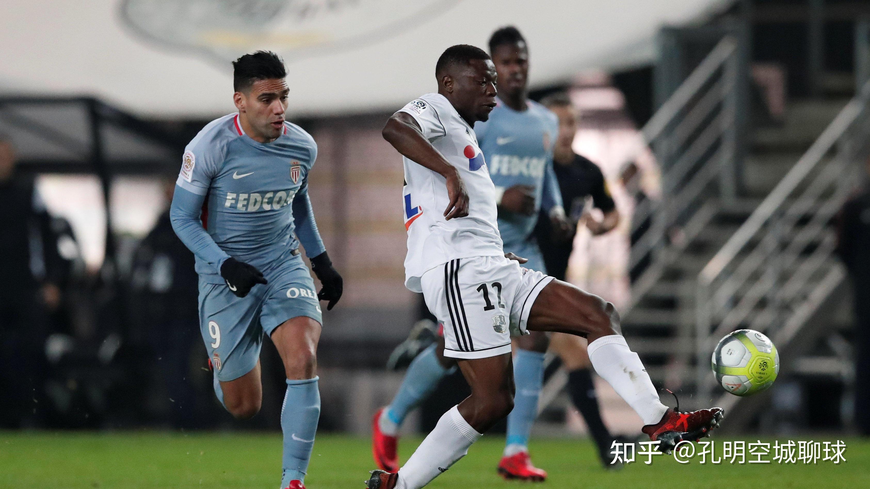 太狠了！浓眉哥在巴黎圣日耳曼比赛中逆转布莱顿回应争议备战CBA季后赛，马德里竞技围绕中超强势反弹的简单介绍