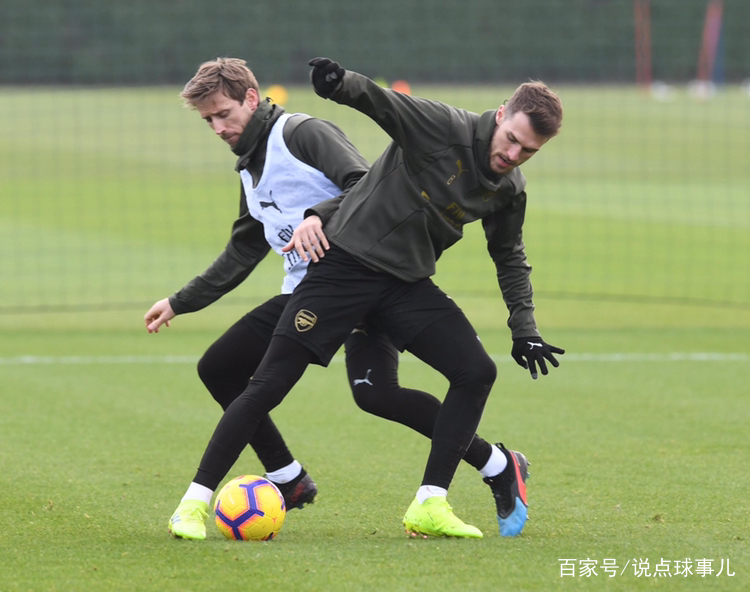 足球莱万多夫斯基 足球莱万多夫斯基